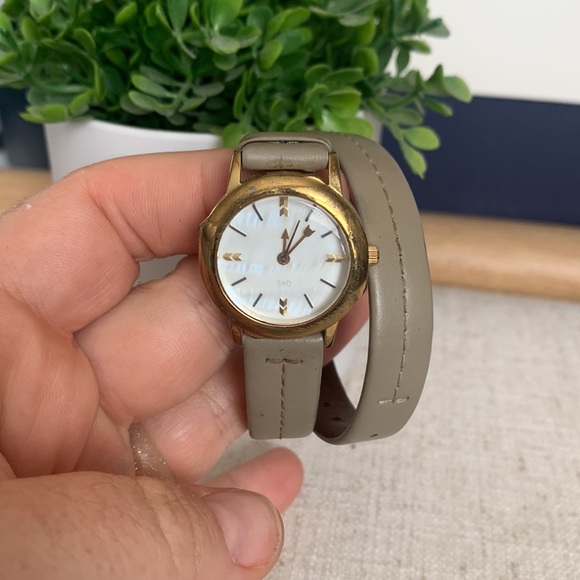 Stella & Dot tan wrap watch with gold face, black band also included! - Picture 3 of 11